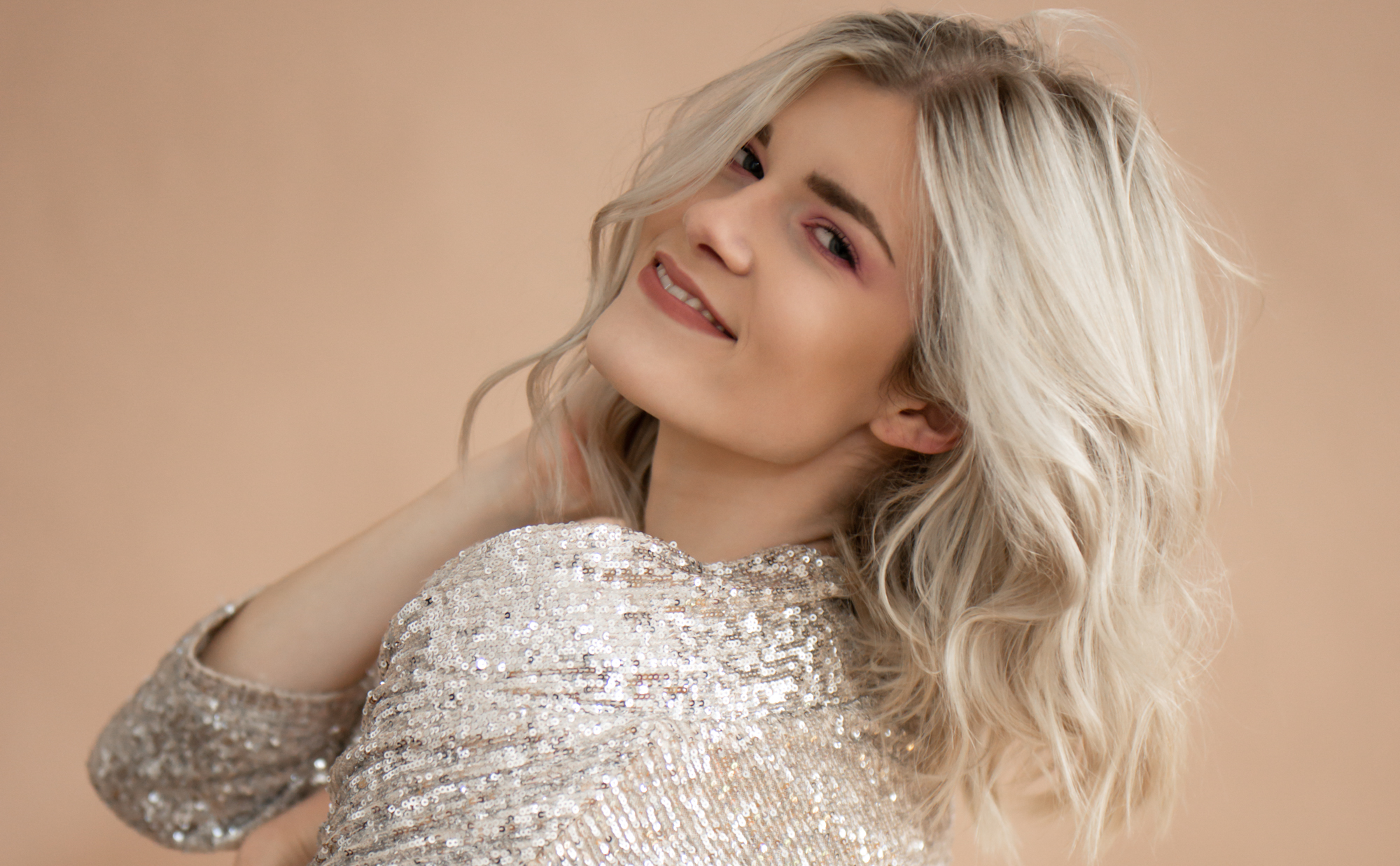 Fashion model posing for editorial portrait in Minneapolis, Minnesota by Kyra Nygard Photography